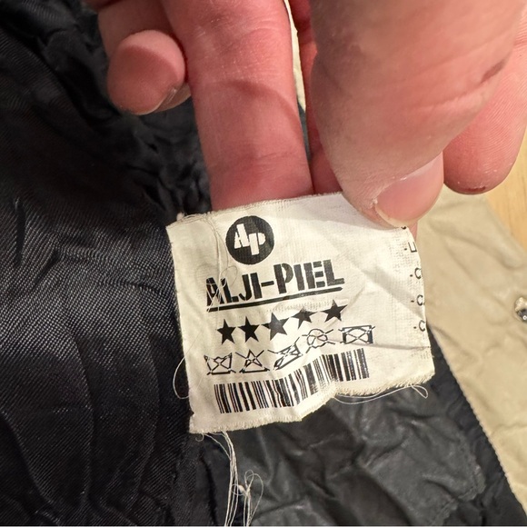 Alji piel Women's Black Leather Button-Front Jacket with Cream Contrast Collar - Picture 6 of 11